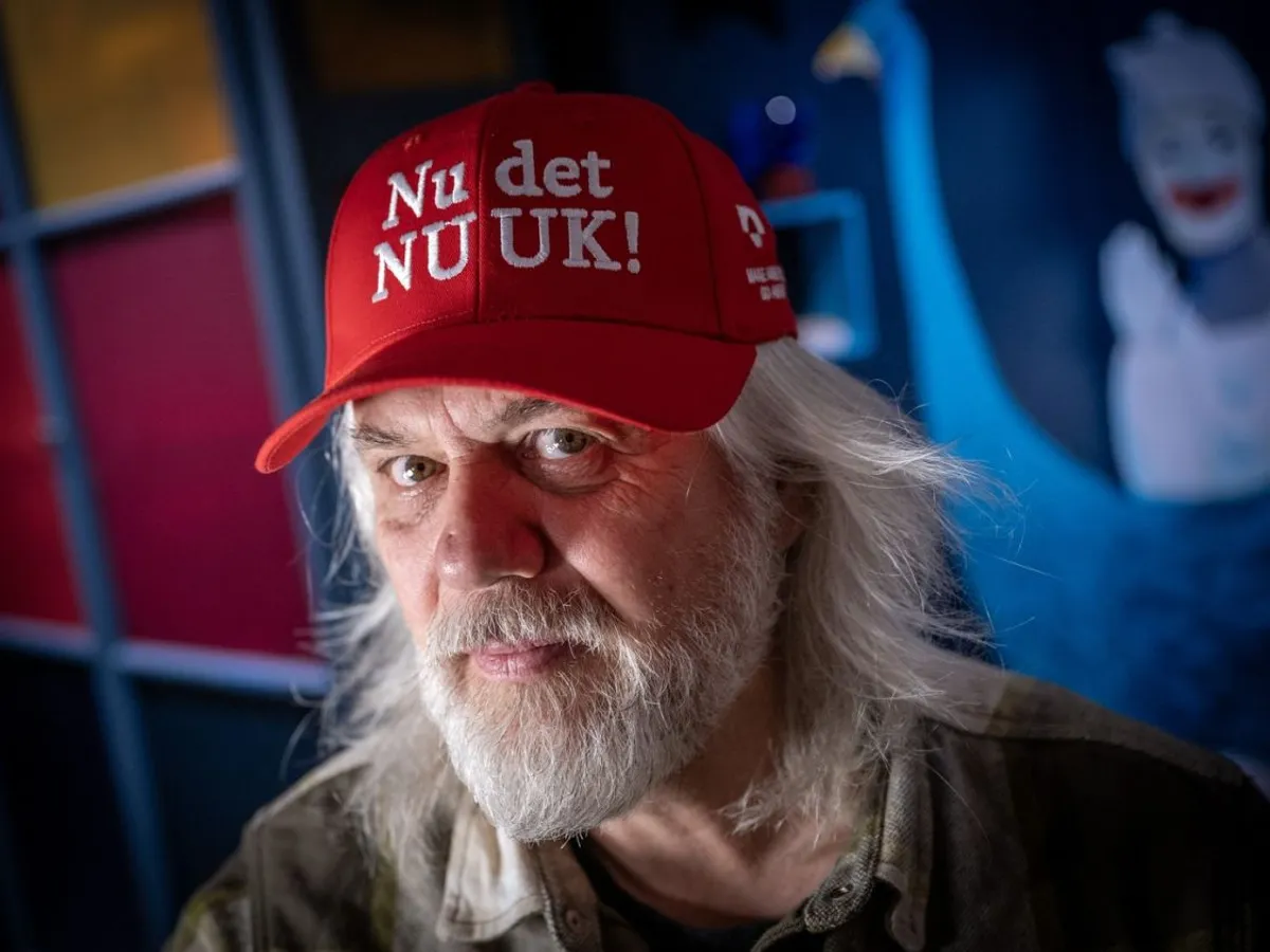 Șepcile roșii „Make America Go Away” devin simbolul sfidării, în confruntarea privind Groenlanda