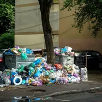 Stare de alertă într-un oraș din România. Străzile sunt pline de gunoaie. Care este motivul? - Foto: Profimedia/ Imagine cu caracter ilustrativ