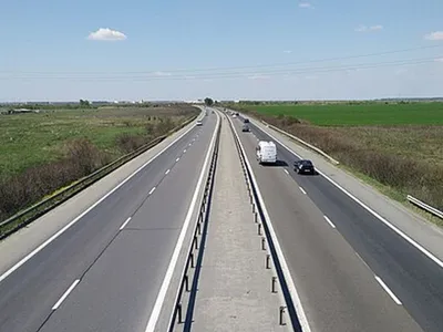 3,2 miliarde de euro pentru încă un ciot de autostradă şi un drum expres. Care sunt acestea - Foto: Wikimedia/Strainu/CC BY-SA 4.0