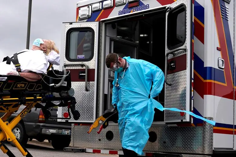 În Los Angeles, ambulanțierii decid la fața locului cine ajunge la spital/FOTO: Reuters