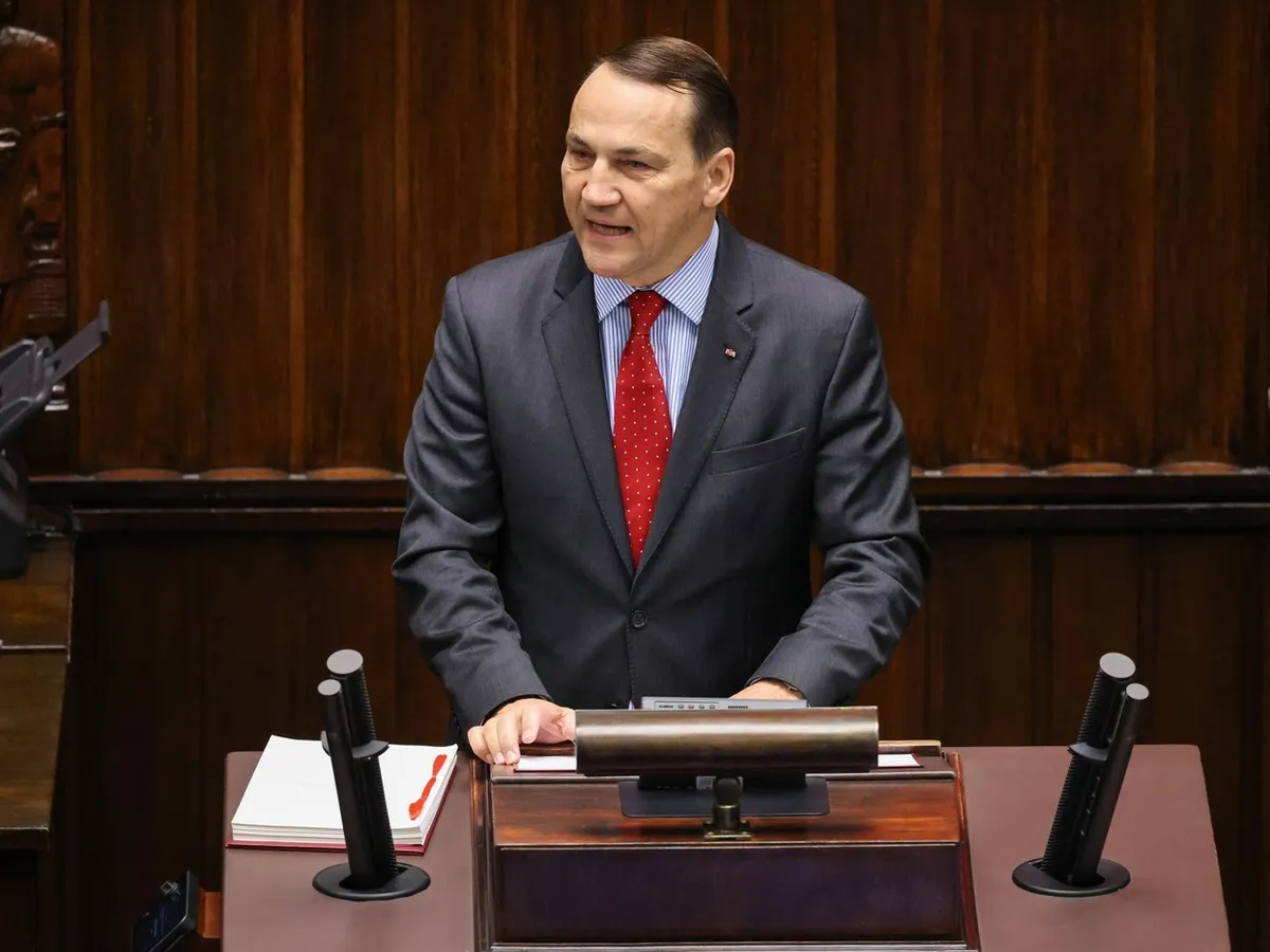 Polonia revocă acordul privind funcţionarea ultimului consulat rus