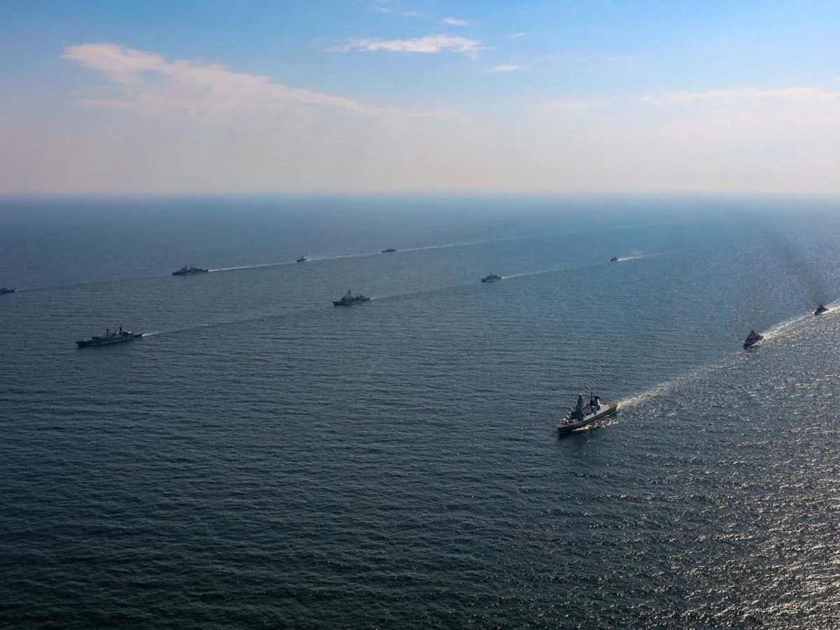 Peste 2.400 de militari din opt state, 18 nave de luptă şi 10 aparate de zbor participă, în perioada 19 - 29 martie, la ''Sea Shield 21''. / Foto: ct100.ro
