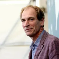Se reiau căutările actorului Julian Sands, care a dispărut în urmă cu 5 luni pe muntele California - Foto: Arhivă