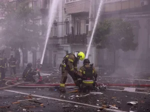 „Continuăm să trăim”. Cu se trezește Kievul la viață după nopți de teroare cu bombardamente - Foto: Profimedia images