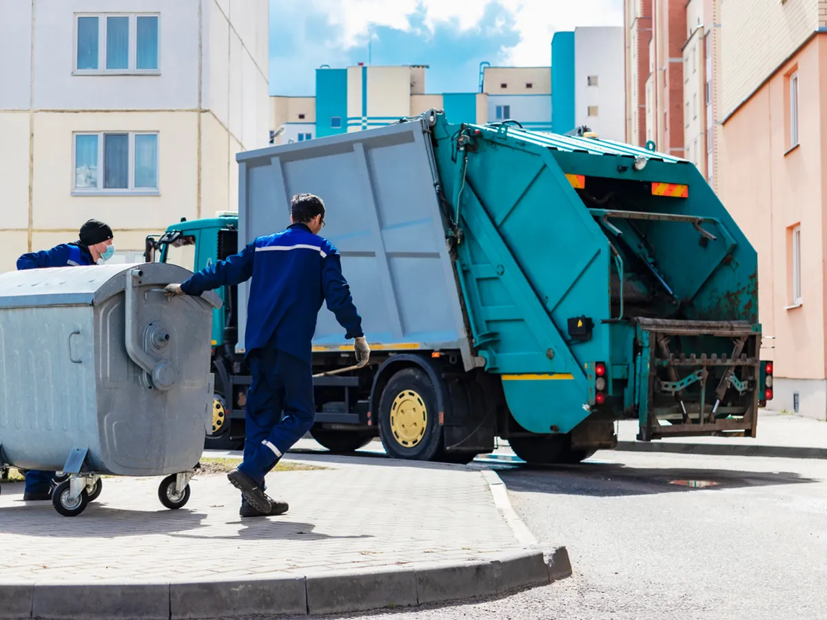 Mașină de gunoi - Foto: Freepik