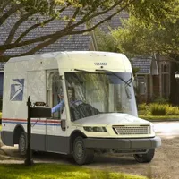 USPS cumpără Oshkosh NGDV mai moderne. / Foto: moniteurautomobile.be