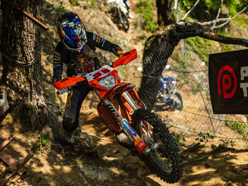 Ediția 2025 a Romanics, cel mai dificil raliu hard enduro din lume, a ajuns la la jumătate - Foto: Red Bull Romaniacs