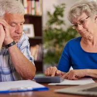 Când intră pensia pe luna iulie. De ce sunt vești bune pentru pensionarii care iau bani pe card Foto: Freepik (fotografie cu caracter ilustrativ)