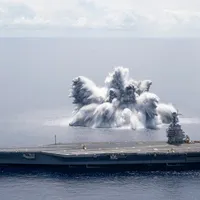 Portavionul USS Gerald R. Ford a fost testa cu o serie de explozii foarte puternice Foto: profimediaimages