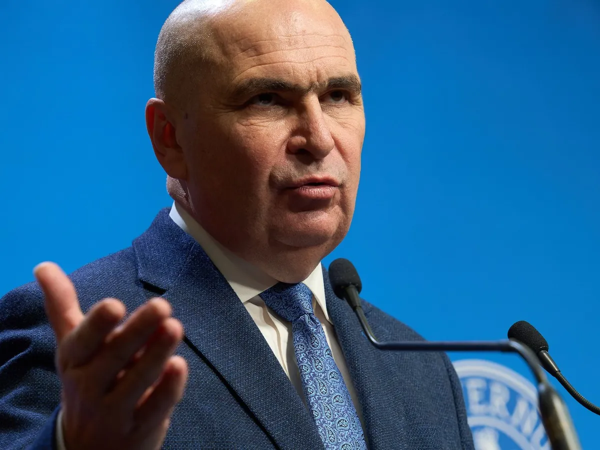 Ce vrea să facă Bolojan în legătură cu datoria către Pfizer? Anunțul premierului: „Trebuie cât mai repede”