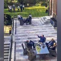 Petrecere în curtea Downing Street 10. FOTO: The Guardian