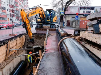 Peste 780 de locuințe din Capitală, fără apă caldă. Termoenergetica anunță lucrări în 4 Sectoare - Foto: Facebook/Nicusor Dan.