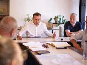Bătaie de joc într-o companie de stat din Energie. Conducerea, premiată cu 10% „bonus de femeie” - Foto: Facebook/Bogdan Ivan