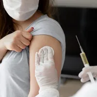 Începe Loteria de Vaccinare! Marele premiu, un milion de lei. Care este procedura de înscriere. / Foto: digi24.ro