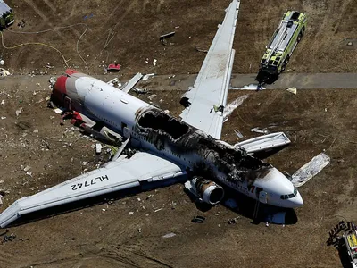 TRAGEDIE Un avion s-a prăbușit peste o zonă de locuit. Incidentul urmat de incendiu - Foto: Arhiva (imagine cu rol ilustrativ()