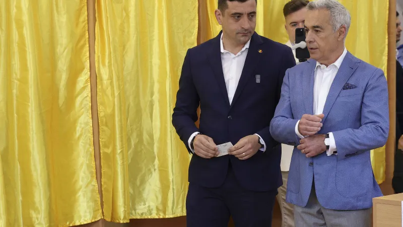 Dosarul adolescentei agresate sexual la școala AUR, blocat de 2 ani. Oamenii lui Simion, acuzați dur - Foto: INQUAM PHOTOS / Octav Ganea