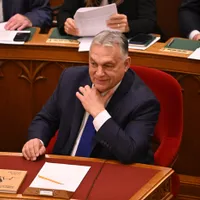 Premierul maghiar Viktor Orban se pregăteşte să vorbească în plenul Parlamentului European - Foto: Profimedia Images