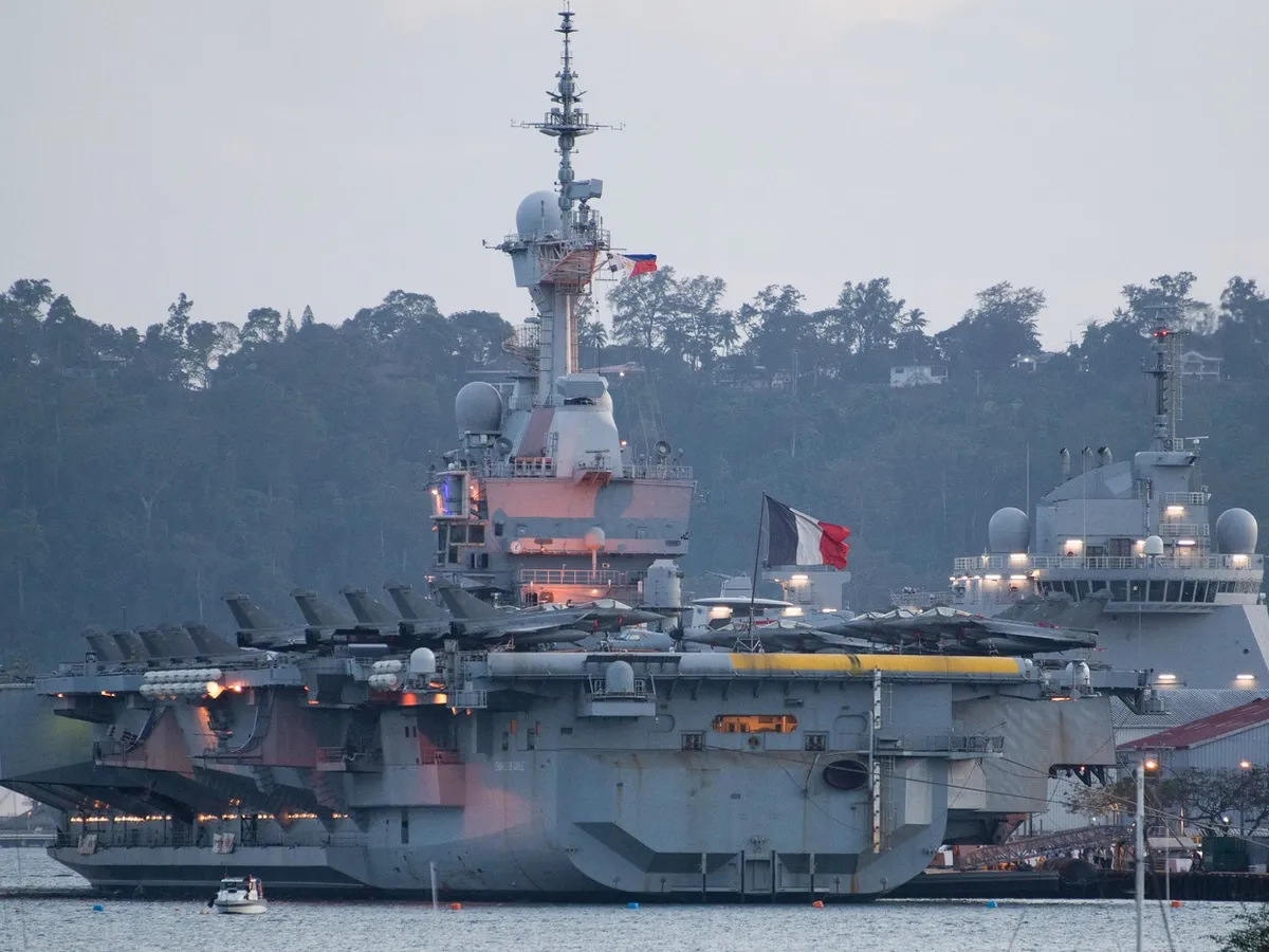 Portavionul francez Charles de Gaulle - Foto: Profimedia Images