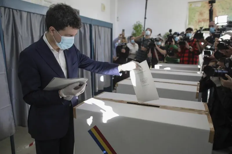 Nicușor Dan a votat. Foto Inquam Photos/Octav Ganea