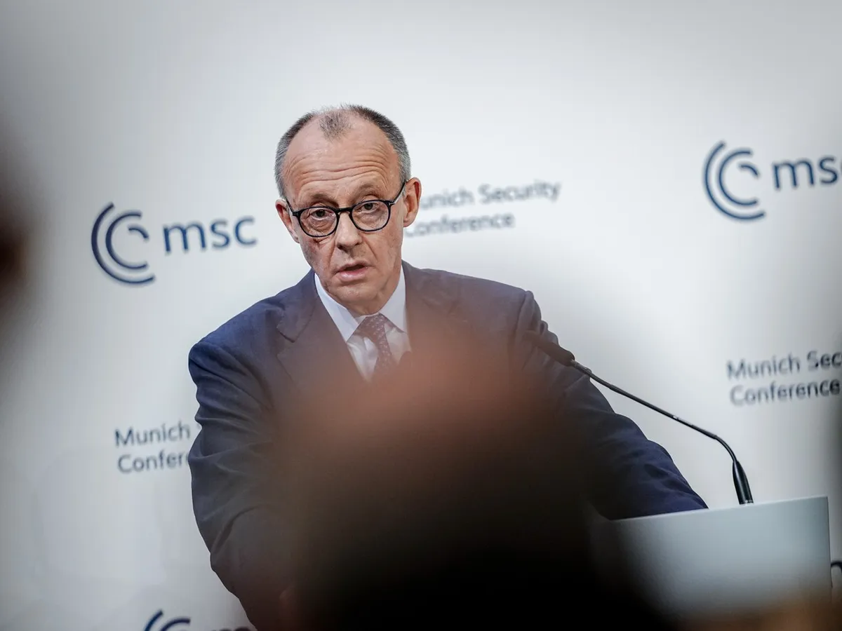 Friedrich Merz și Macron poartă "discuții confidențiale" privind descurajarea nucleară europeană