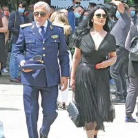 După ce Năstase și-a bătut soția și s-au certat pe cadouri de 500.000 €, împreună la un parastas / click.ro