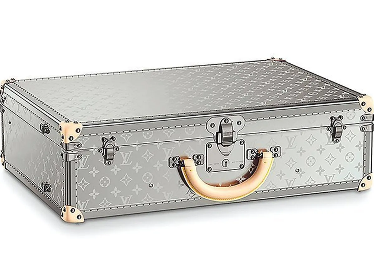 Louis Vuitton Bisten Monogram Titan
