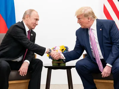 Putin acceptă negocieri de pace în Ucraina, cu o condiție. Trump are „misiunea” de a „calma” Europa - Foto: Profimedia images