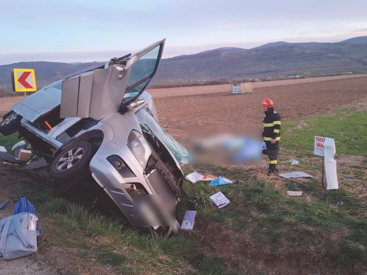 Accident grav în Cluj. Un TIR a spulberat un microbuz pe DN1C. 8 victime, dintre care 3 morți - Foto: Centrul Infotrafic