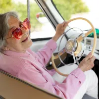 Veste proastă, pentru pensionari! Permisul de șofer nu este pe viață. Teste grele după 65 ani - Foto: Freepik (Imagine cu rol ilustrativ)