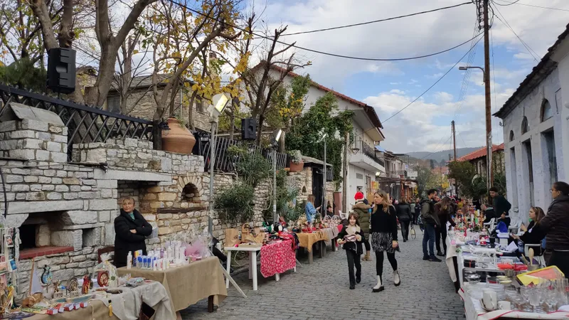 Târgul de Crăciun din Theologos / Foto: DJThassos, Facebook