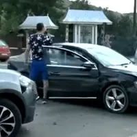 Trafic de coșmar, după prăbușirea podului de la Luțca. O echipă TV a surprins un accident LIVE. / Foto: captură video