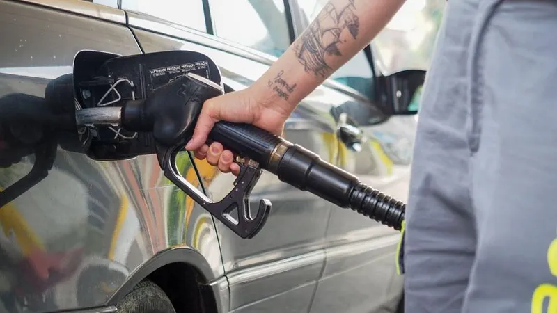 Guvernul se opune introducerii taxei de 0,5% pe cifra de afaceri în Petrol şi Gaze - Foto: Profimedia Images