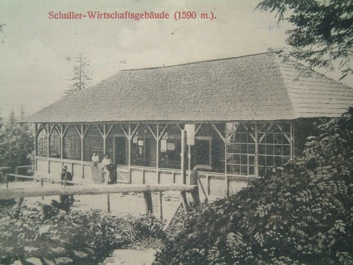 Cabana Postăvaru sau „Schulerhütte” (Cabana Schuler) - Foto: Facebook / INFO Poiana Brasov