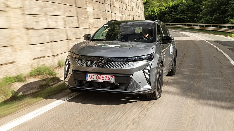 Renault Scenic - Votul juriului Best Electric Car in Romania 2024