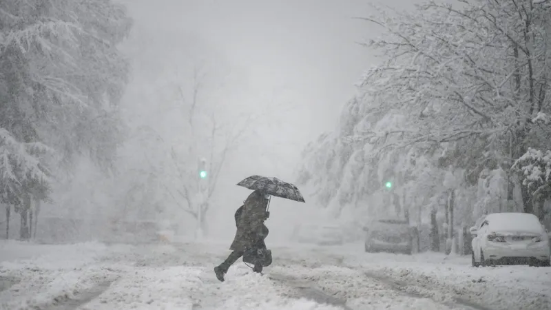 Oraș cu 300.000 locuitori, mobilizare pentru zăpezi masive. Pensionarii monitorizați. Apa protejată - Foto: Meteoplus / imagine cu caracter ilustrativ