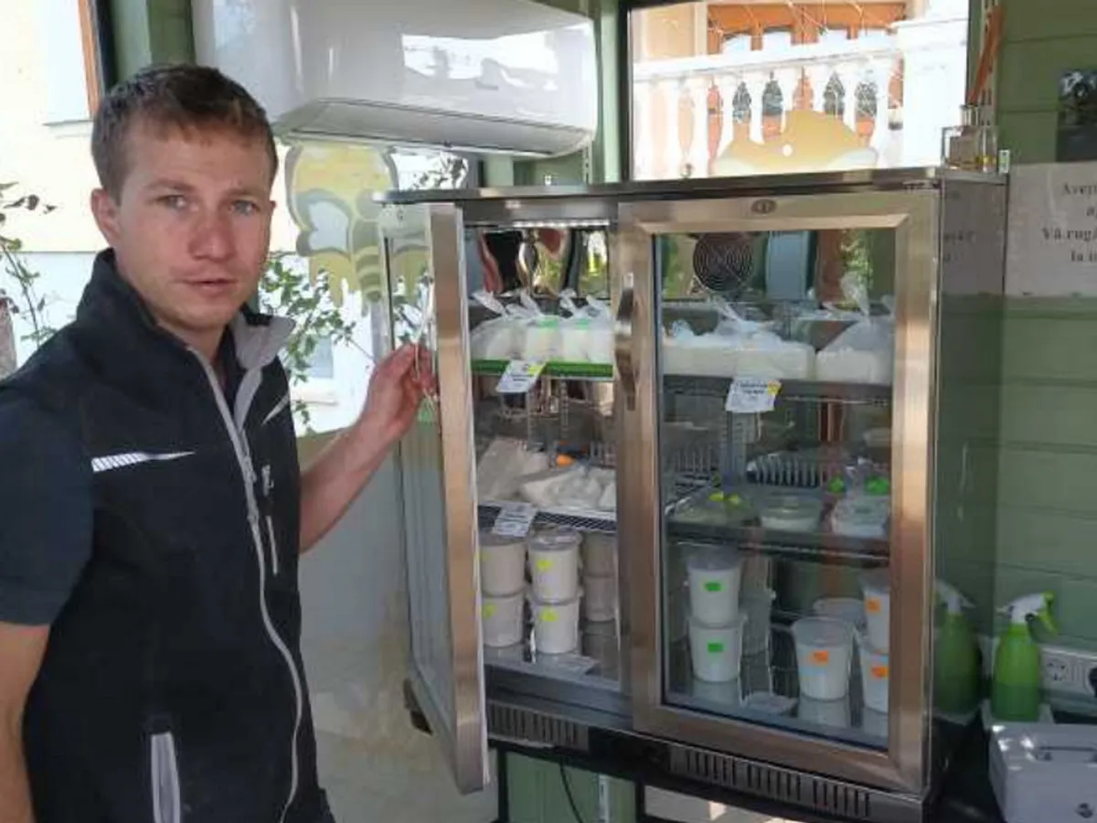Povestea unui austriac care și-a îndeplinit visul în satul bunicilor din România. Face zootehnie „high-tech” - Foto: Agerpres
