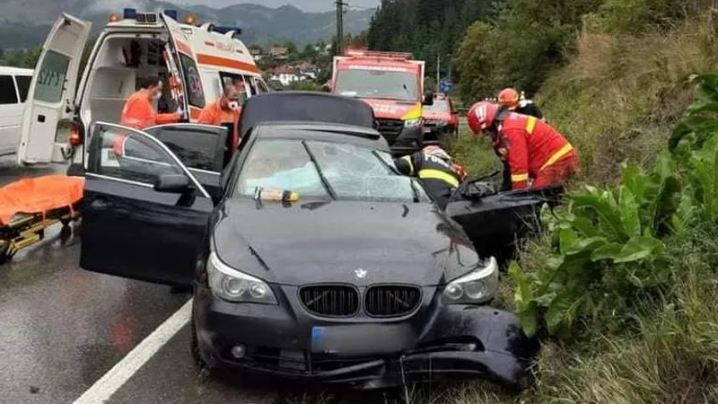 Accident mortal pe DE 58: Un TIR a derapat și a „măturat” de pe drum un BMW condus regulamentar. / Foto: Info Trafic 24, Facebook