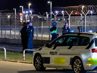Poliția desfășurată pe aeroportul din Copenhaga, din cauza unor drone - Foto: Profimedia Images