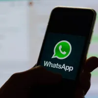 Atenție la mesajele frauduloase pe WhatsApp: Un sucevean s-a ales cu un credit de 40.000 de lei - Foto: Profimedia images