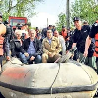 Victor Ponta pe vremea când circula în aceeași barcă cu Dragnea
