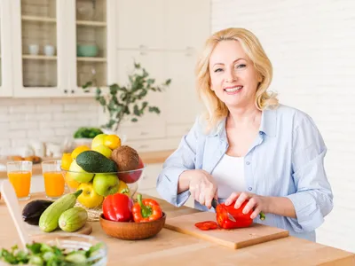 Mâncare sănătoasă la pensie - Foto: Freepik