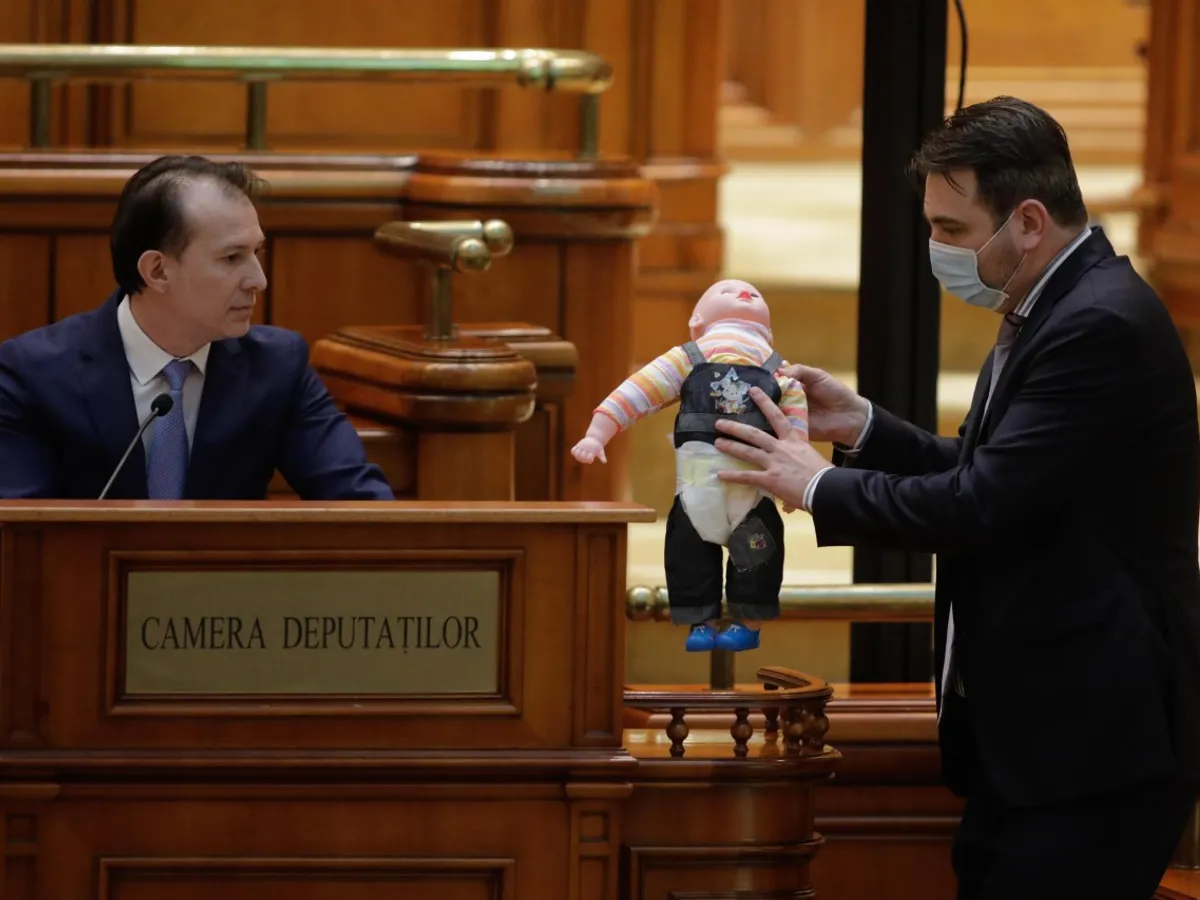 La votul pe buget, Cîțu a fost asaltat de pesediști infantili/FOTO: Inquam Photos/George Călin