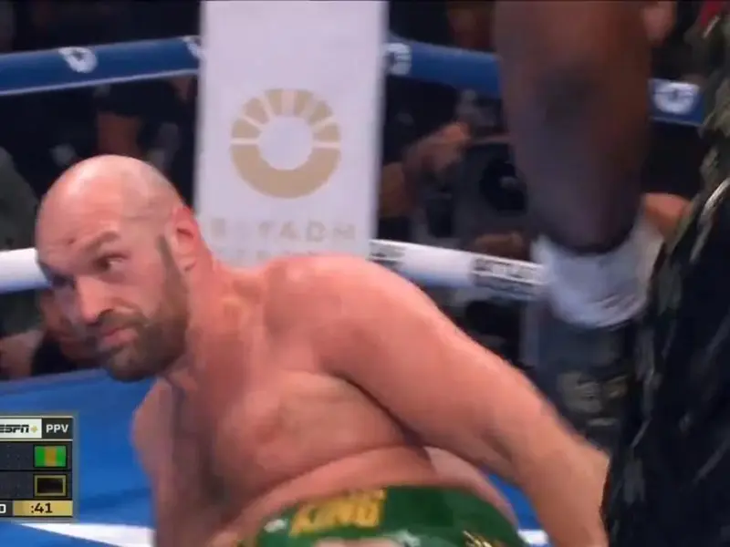 Meci de box de infarct. Celebrul Tyson Fury, la un pas să fie bătut de un „necunoscut” - Foto: captură video