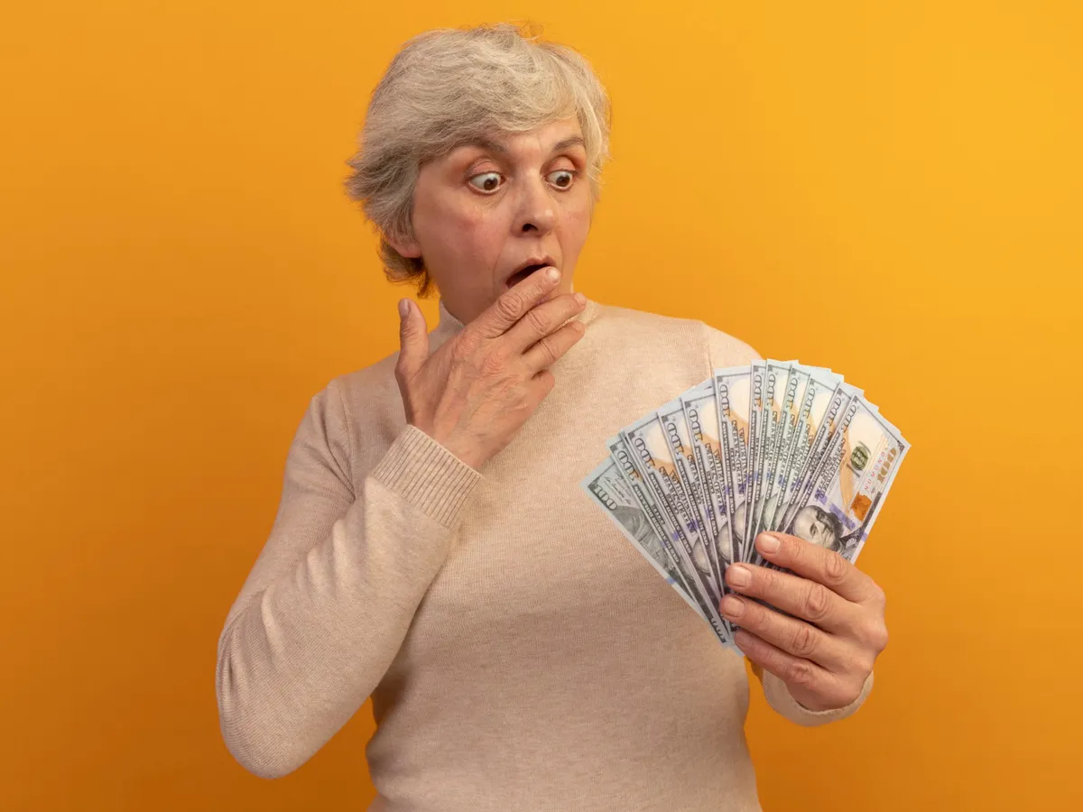 Pensie privată va putea fi retrasă doar programată. În ce condiții pot pensionarii să ia banii? Foto: Freepik (fotografie cu caracter ilustrativ)