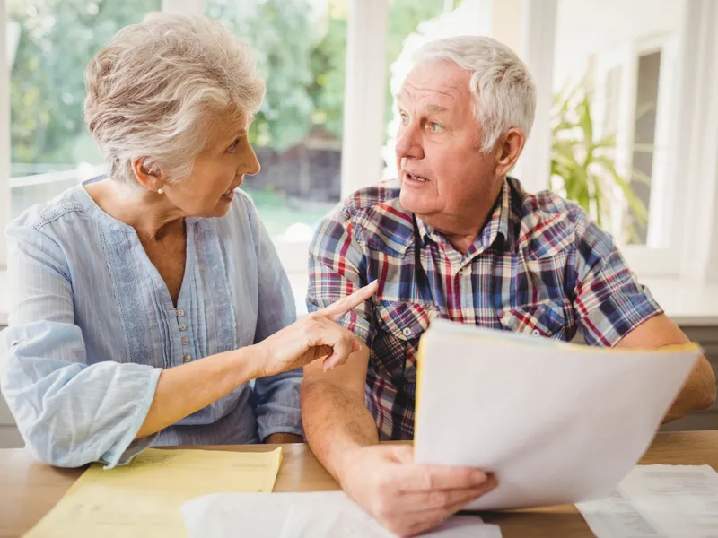Din ce lună pensionarii vor plăti CASS la pensie de peste 3.000 lei? Iulie, august sau septembrie? Foto: Freepik (fotografie cu caracter ilustrativ)