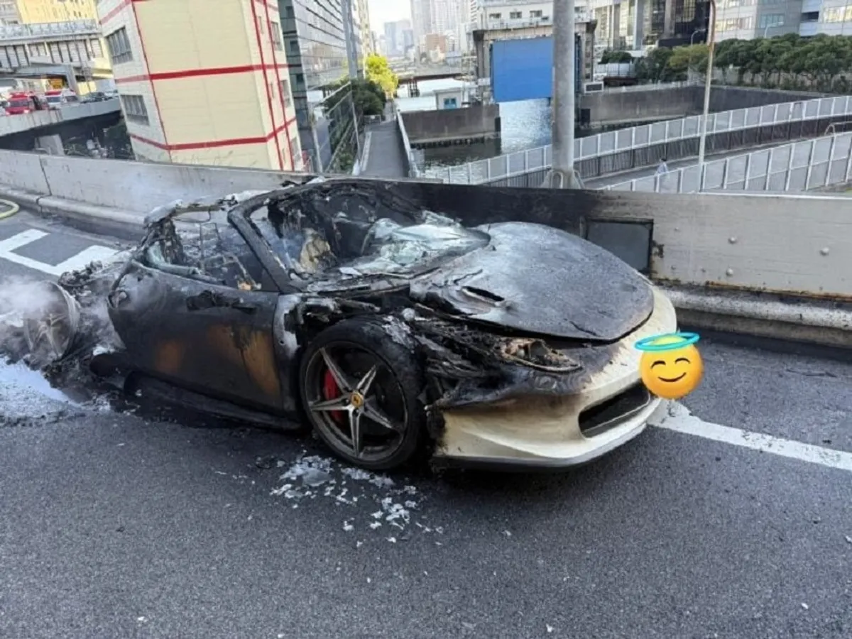 Și-a luat un Ferrari de 300.000 $ și l-a condus doar o oră