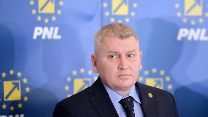 Lovitura de „grație” pentru Florin Roman: Nu a urmat cursurile și nu a luat licența la Babeș-Bolyai/FOTO: Facebook