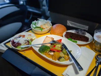 Mâncare în avion - Foto: Profimedia images