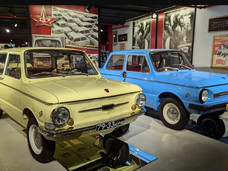 Incursiune în lumea mașinilor din epoca URSS: Lada, Dacia, GAZ, Wartburg, Skoda, Volga - Foto: autoweek.com/Murilee Martin