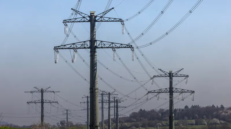 BREAKING Pană majoră de curent în Europa. Milioane de oameni din 4 țări, în haos fără electricitate - Foto: Profimedia images